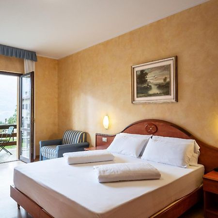 Hotel Caravel Limone sul Garda Esterno foto