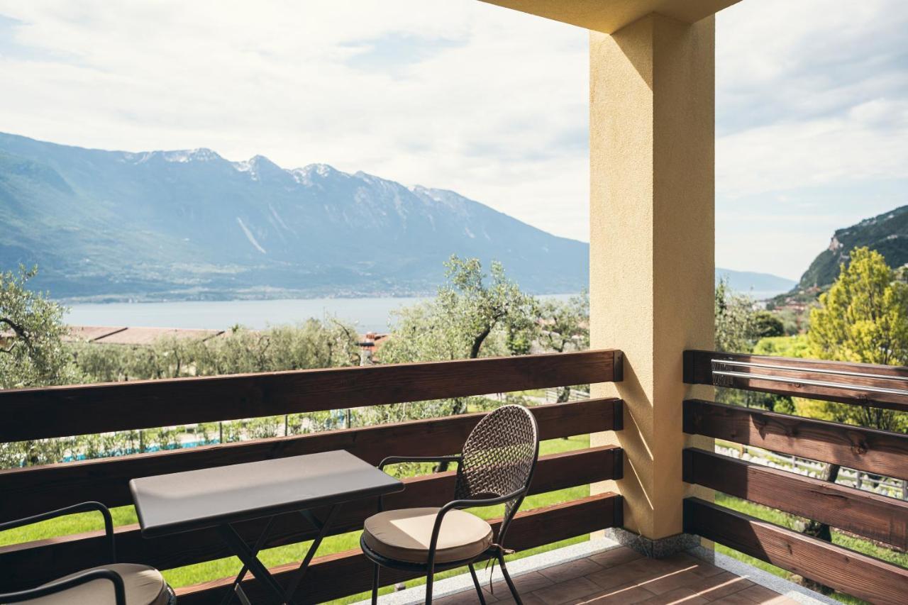 Hotel Caravel Limone sul Garda Esterno foto