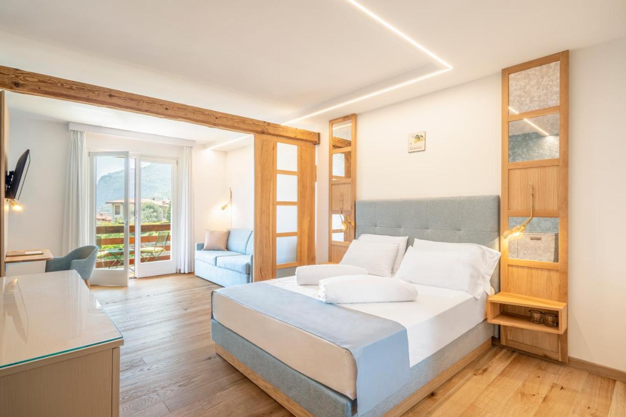 Hotel Caravel Limone sul Garda Esterno foto