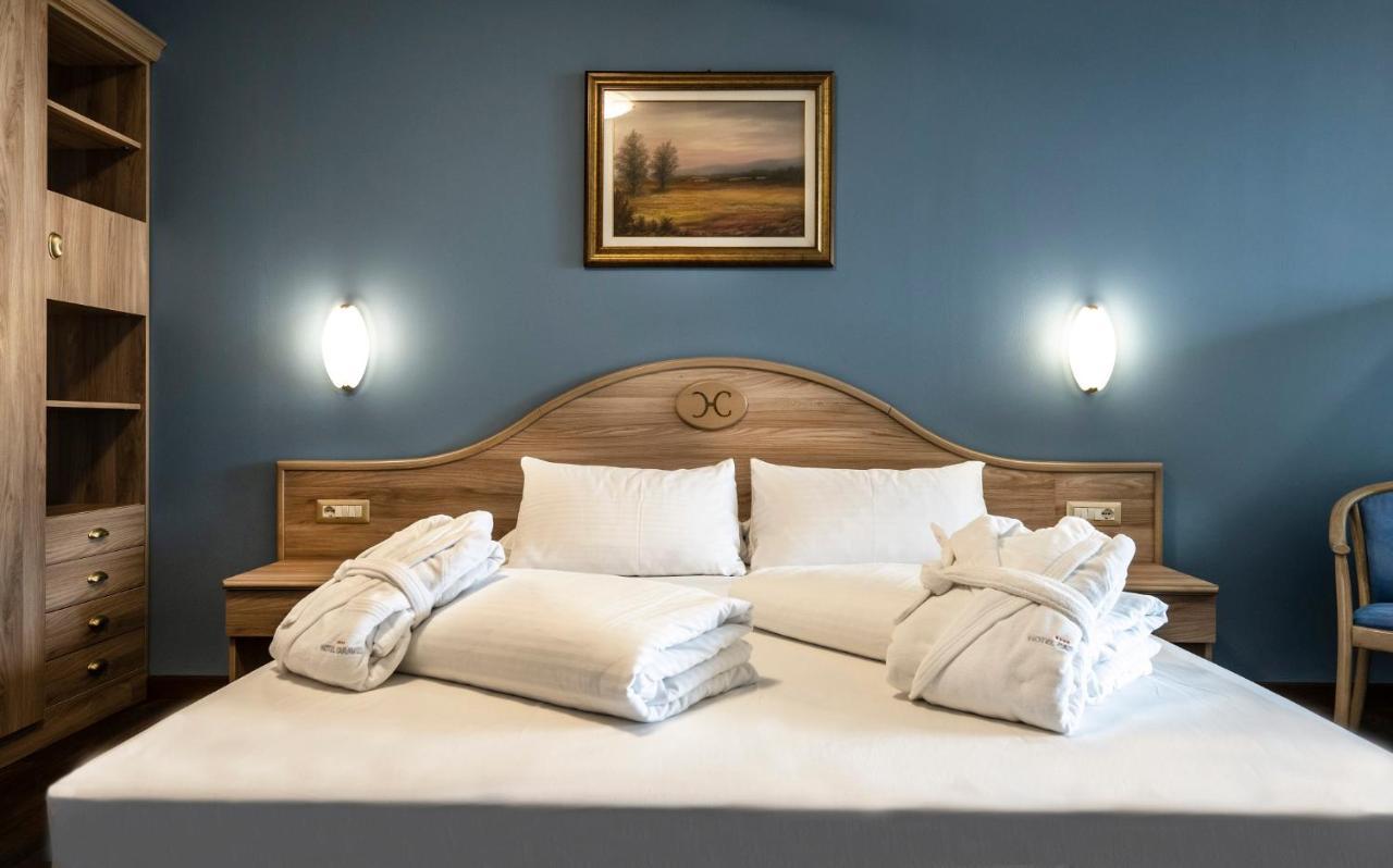 Hotel Caravel Limone sul Garda Esterno foto