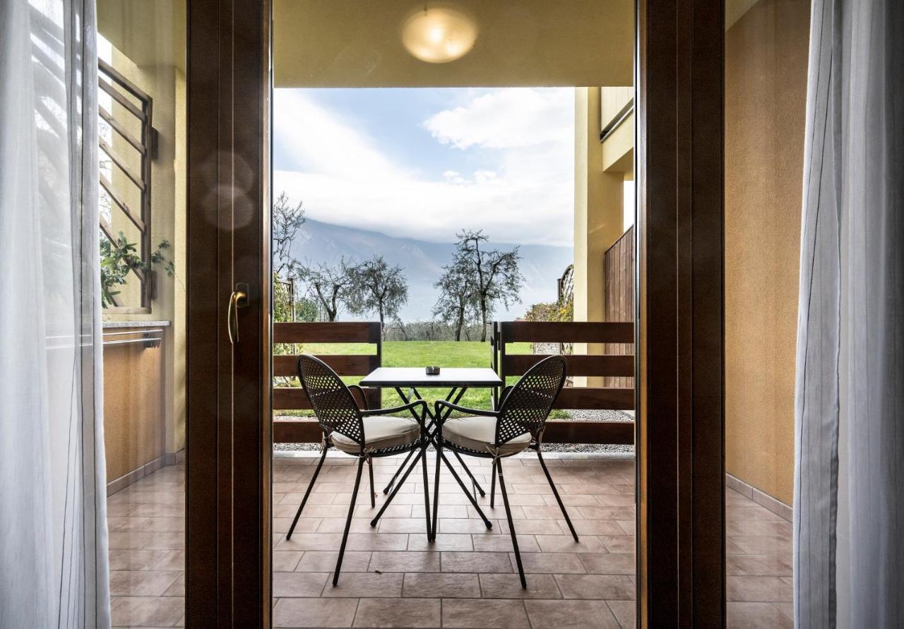 Hotel Caravel Limone sul Garda Esterno foto