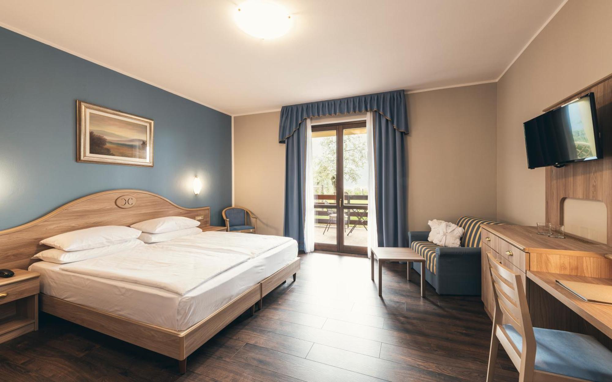 Hotel Caravel Limone sul Garda Esterno foto