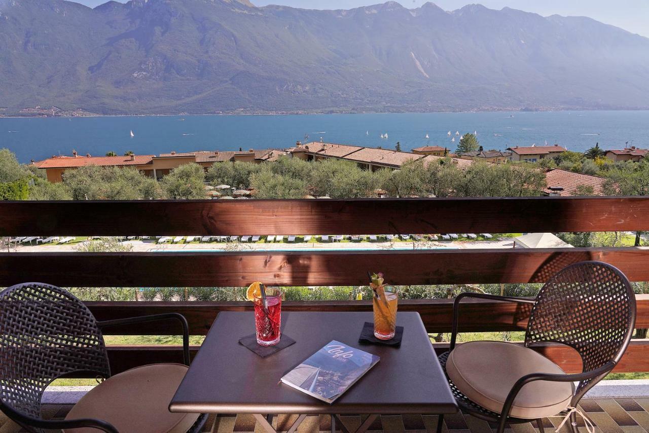Hotel Caravel Limone sul Garda Esterno foto
