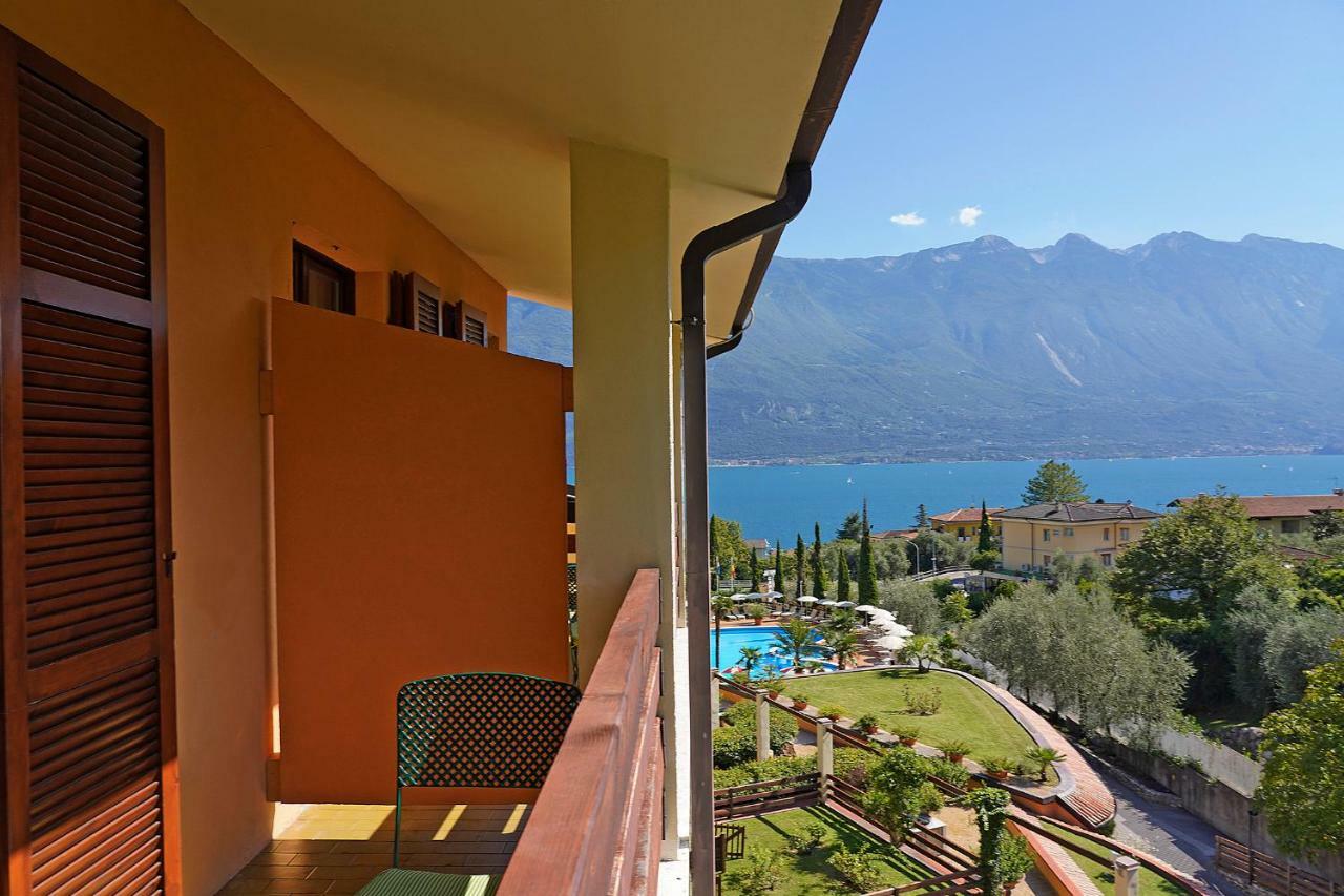 Hotel Caravel Limone sul Garda Esterno foto